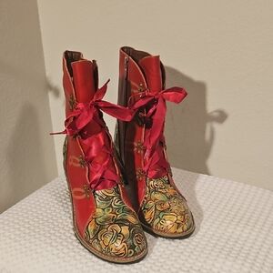 Socofy Floral Red Lace-Up Boots
